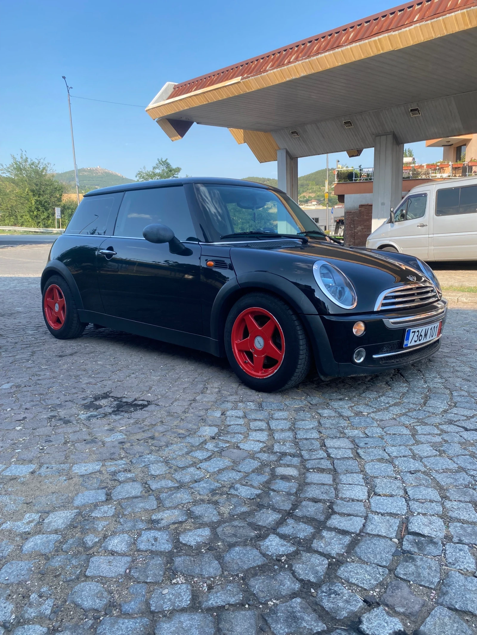 Mini Cooper 1.6 ONE КЛИМАТИК НАВИГАЦИЯ - изображение 5