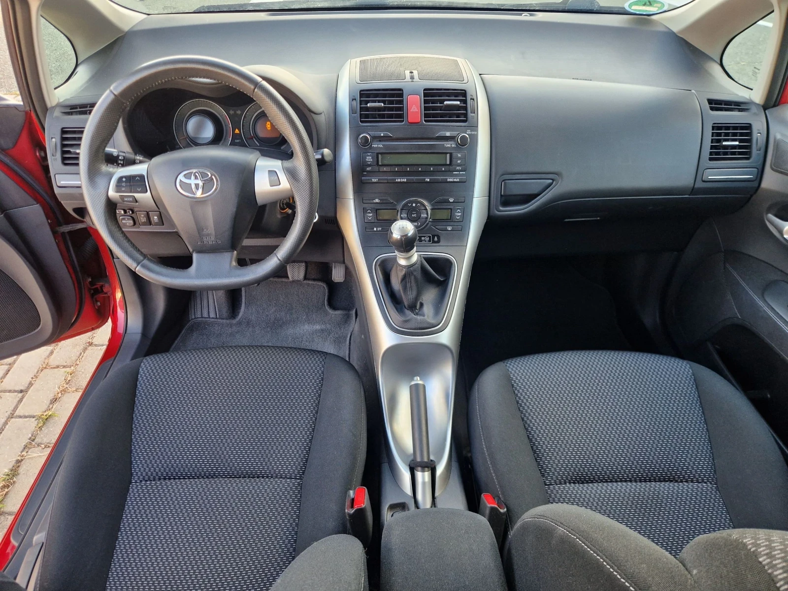 Toyota Auris  - изображение 7