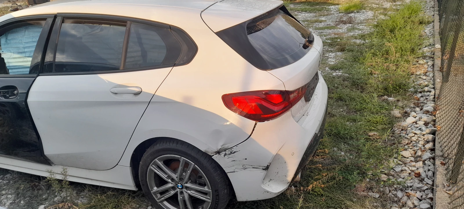 BMW 116 1.5 M-SPORT - изображение 8