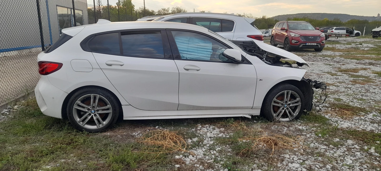 BMW 116 1.5 M-SPORT - изображение 4