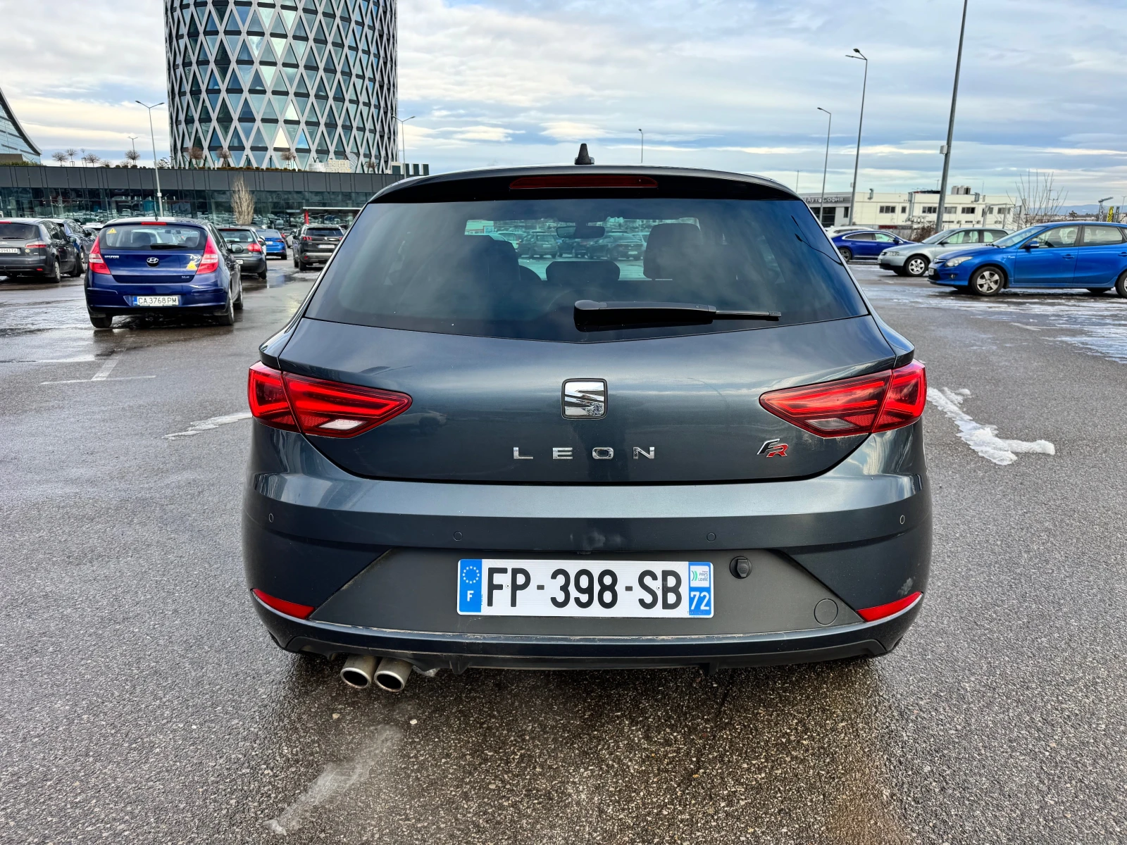 Seat Leon FR-2.0TDI-2020-NAVI-камера-6ск - изображение 6