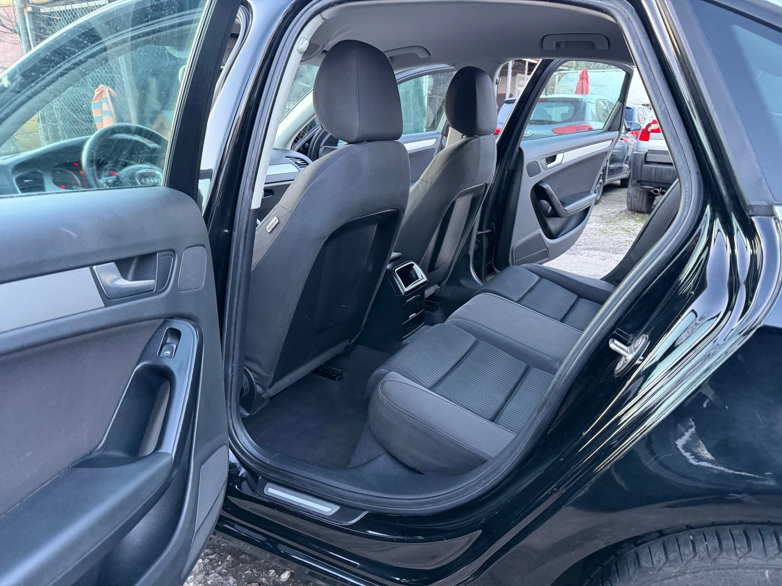 Audi A4 2.0TDi 143HP 6 SKOROSTI LED KLIMA 2010 | Mobile.bg � ����������� 17