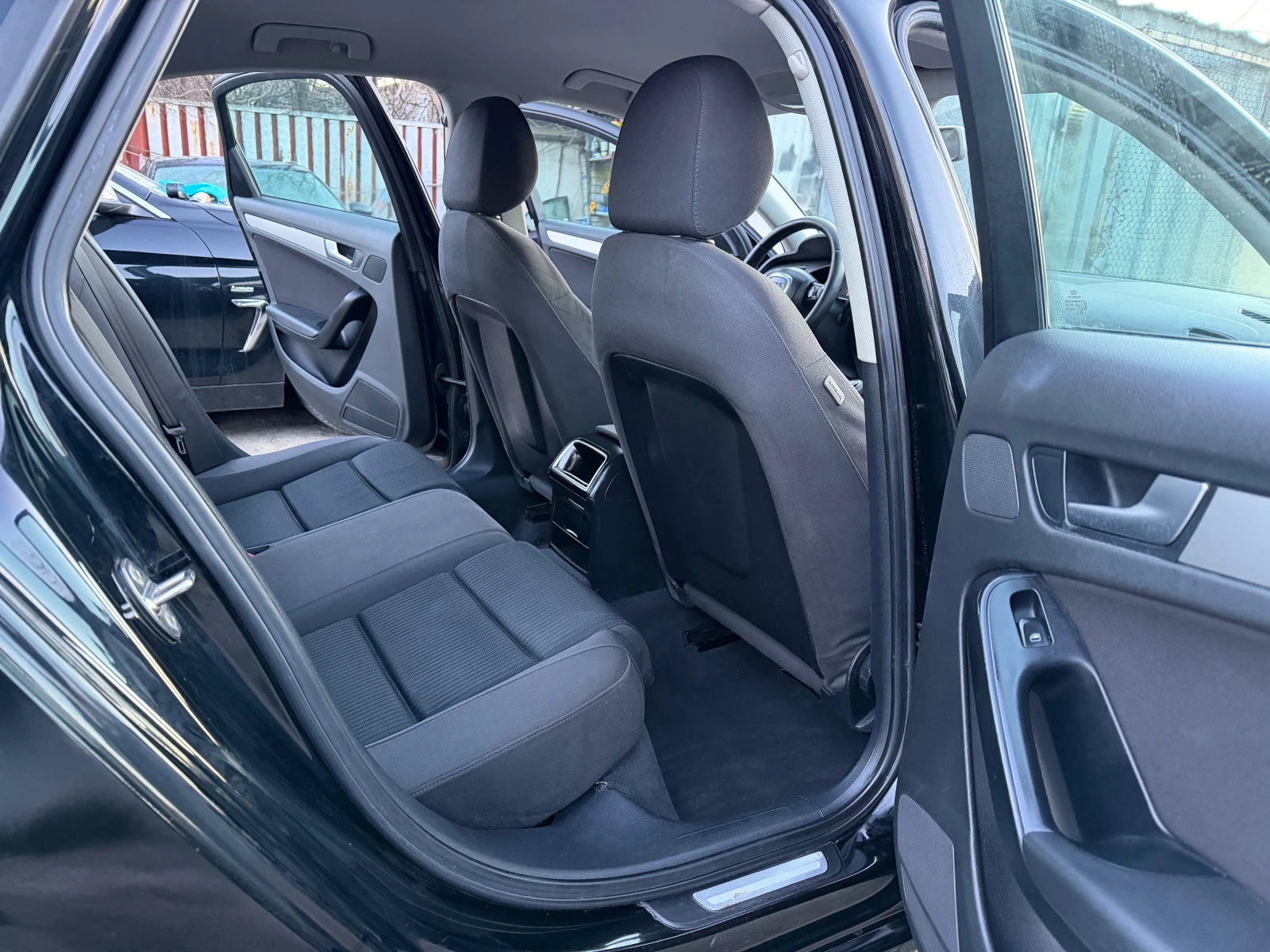 Audi A4 2.0TDi 143HP 6 SKOROSTI LED KLIMA 2010 | Mobile.bg � ����������� 16