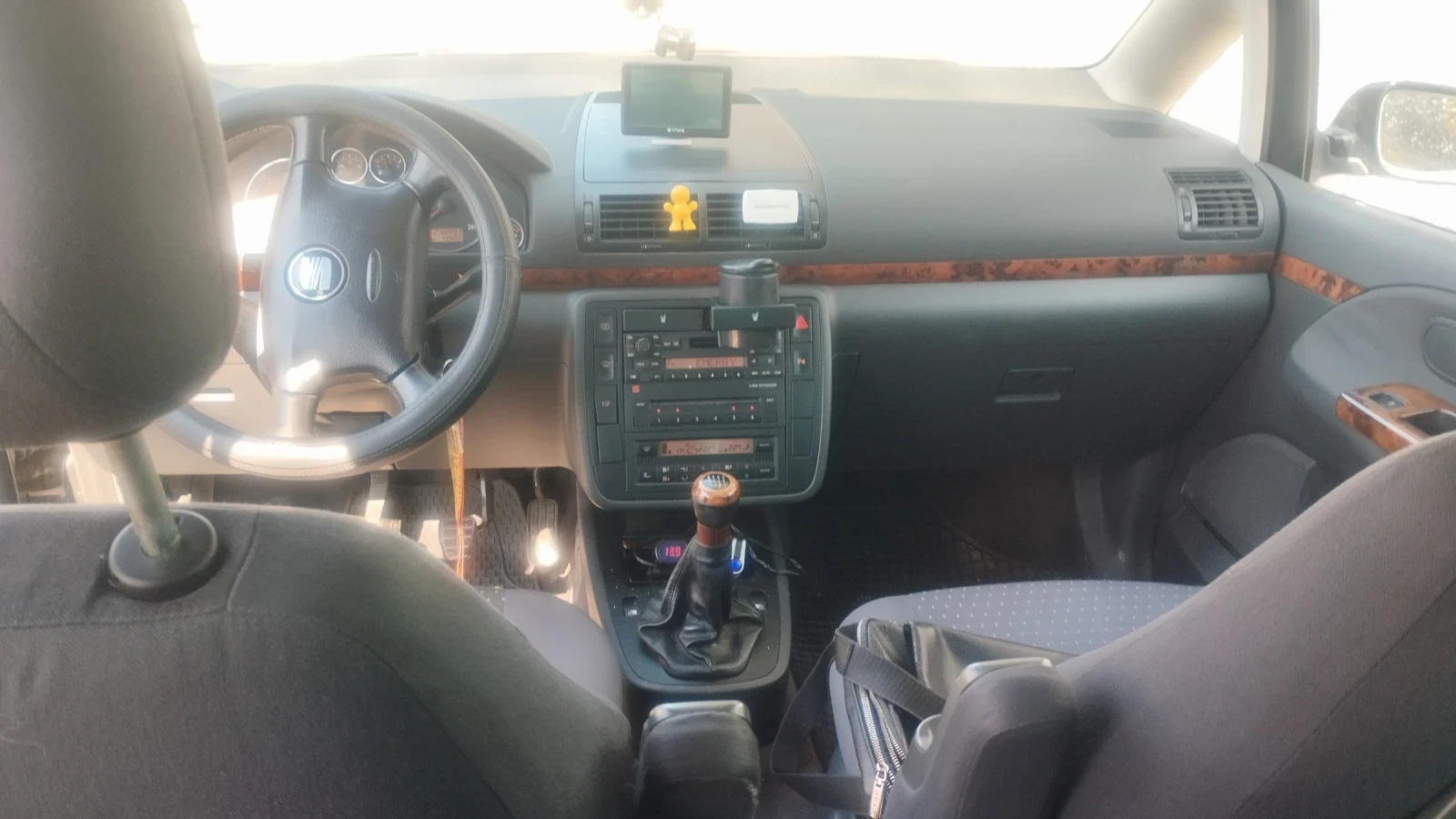 Seat Alhambra, снимка 8 - Автомобили и джипове - 53712193