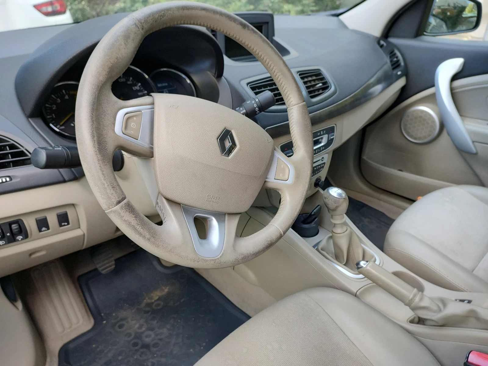 Renault Fluence DCI, снимка 3 - Автомобили и джипове - 53742174