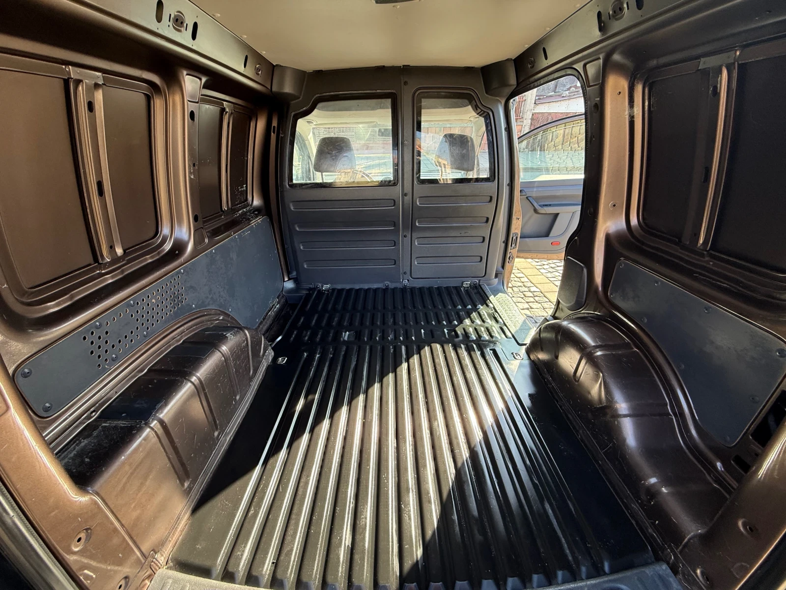 VW Caddy DSG TDI , снимка 15 - Автомобили и джипове - 53813553