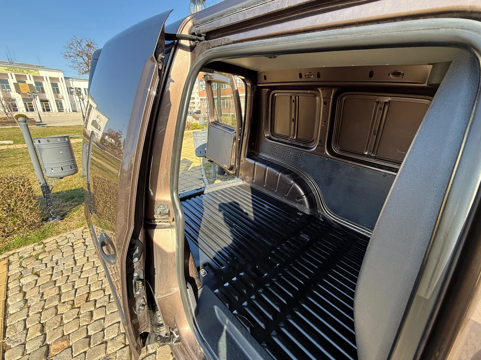 VW Caddy DSG TDI , снимка 14 - Автомобили и джипове - 53813553