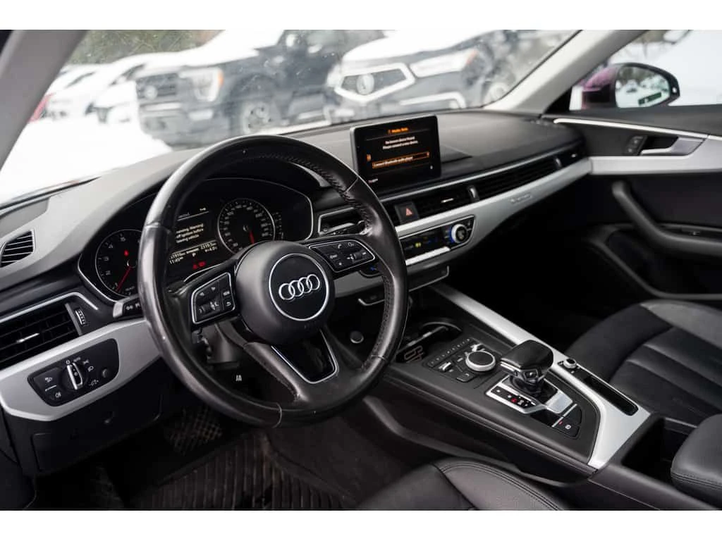 Audi A4 * Komfort quattro| NoAccident| Carplay| Keyless| S, снимка 6 - Автомобили и джипове - 53846728