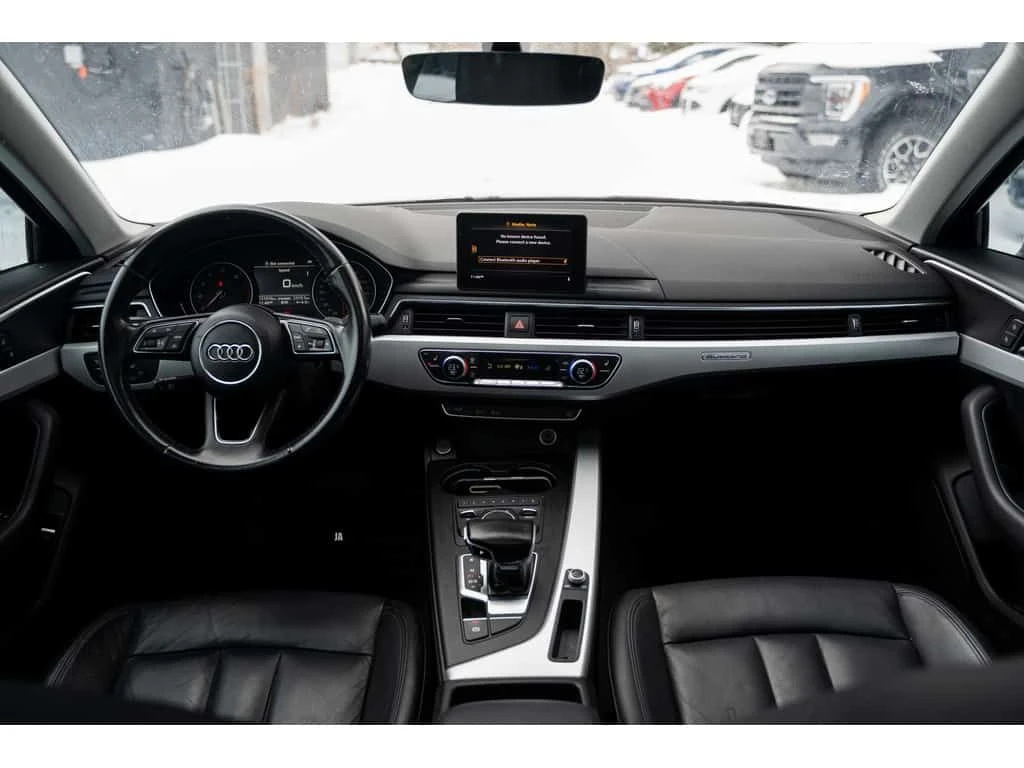 Audi A4 * Komfort quattro| NoAccident| Carplay| Keyless| S, снимка 9 - Автомобили и джипове - 53846728