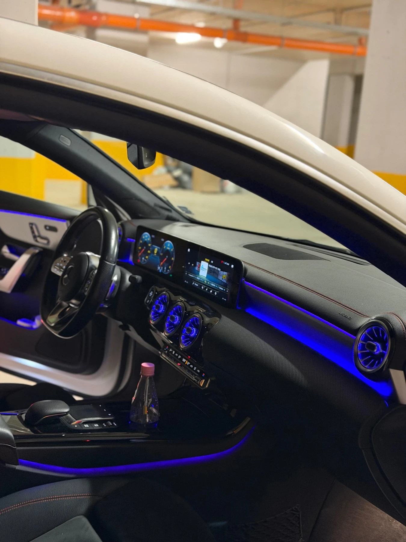 Mercedes-Benz CLA AMG Edition/Реални км/Панорама/Multibeam/Дистроник, снимка 5 - Автомобили и джипове - 54103182