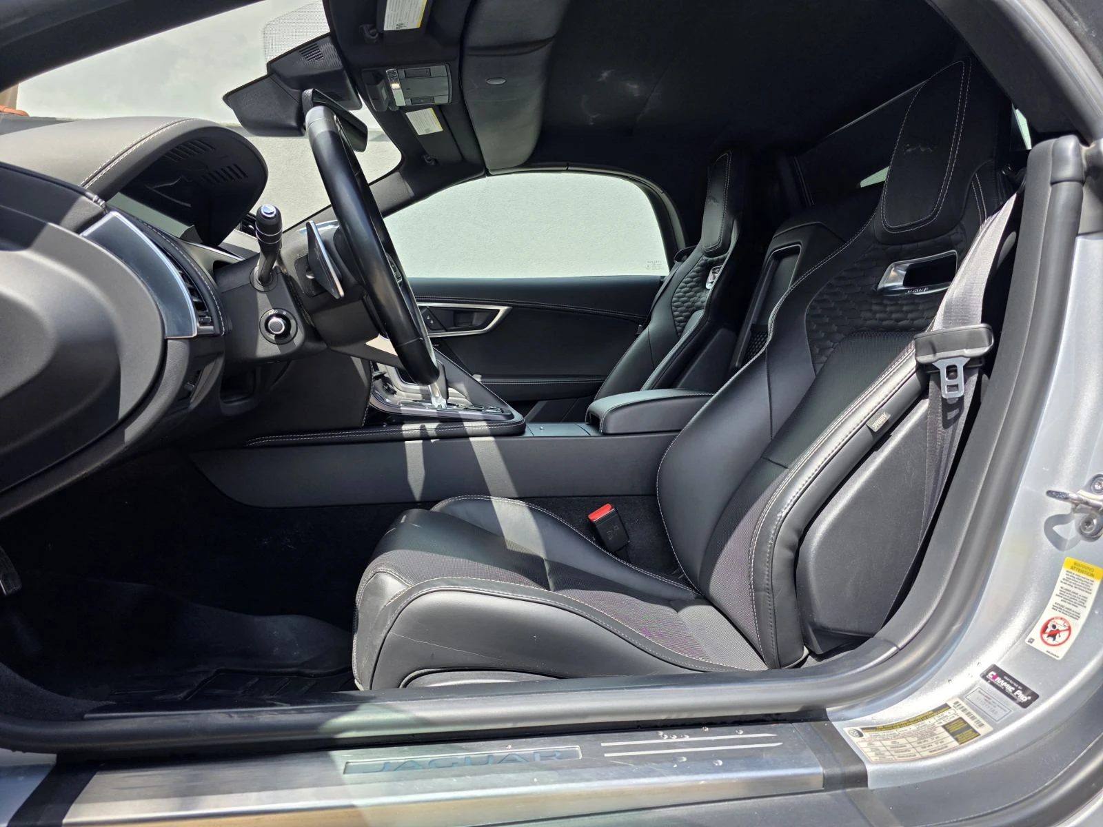 Jaguar F-Type 2.0 CABRIO, снимка 10 - Автомобили и джипове - 54574336