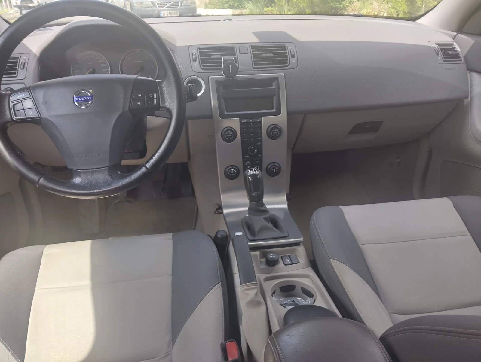 Volvo S40, снимка 8 - Автомобили и джипове - 54694574