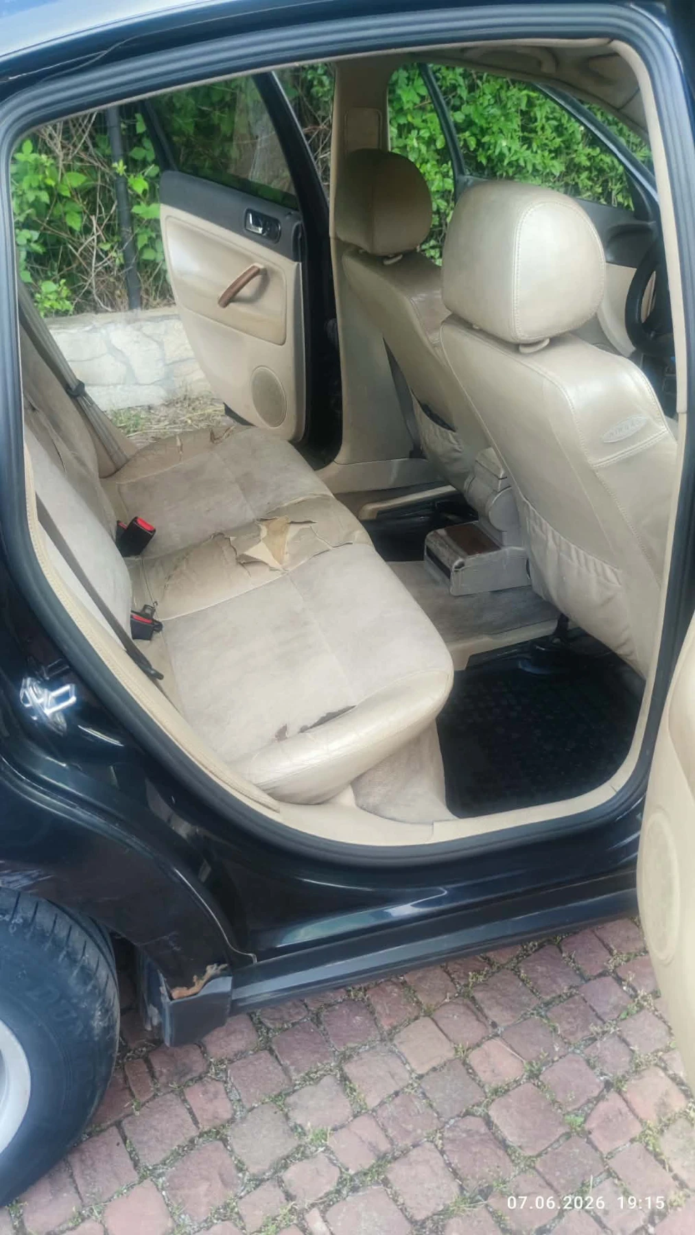 VW Passat Passat 1.9 TDI 110 коня, снимка 14 - Автомобили и джипове - 54825730