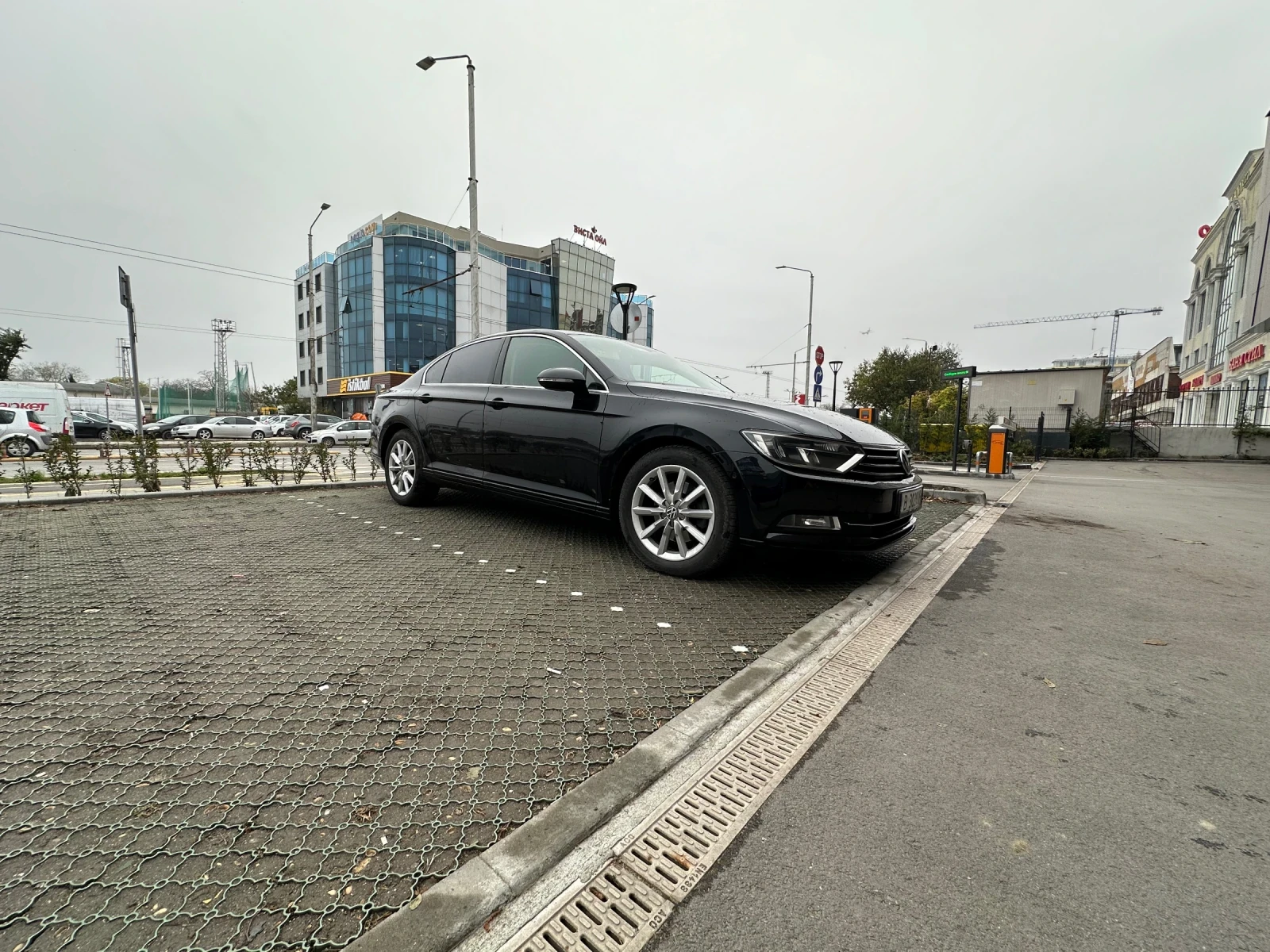 VW Passat, снимка 2 - Автомобили и джипове - 54941376