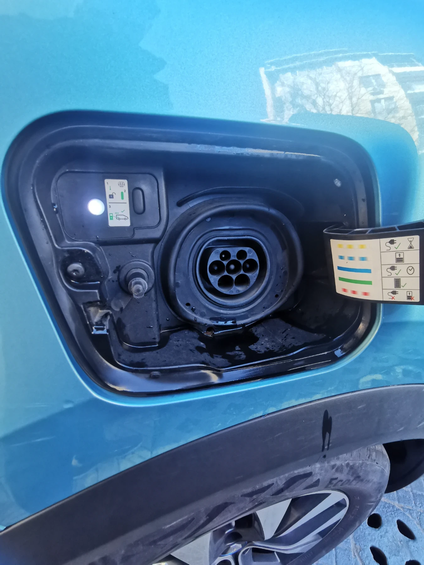 Renault Captur Plug-in Hybrid , снимка 12 - Автомобили и джипове - 55083354