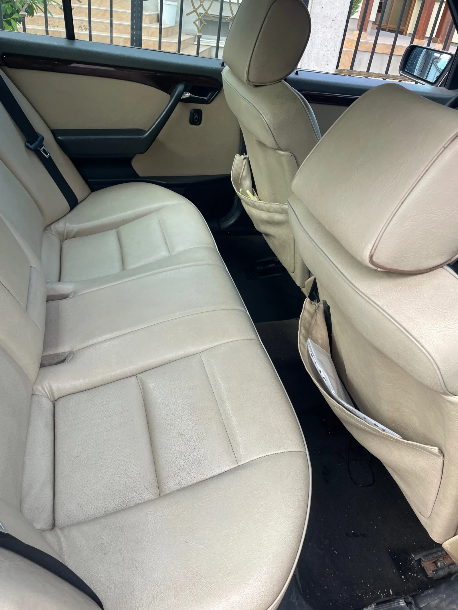 Mercedes-Benz C 180, снимка 6 - Автомобили и джипове - 55753945