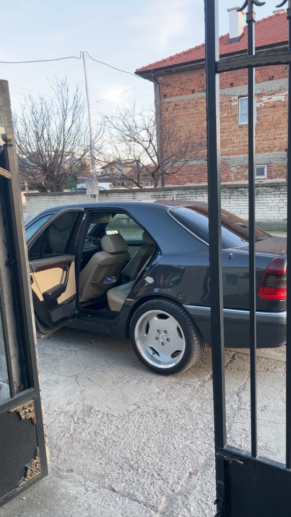 Mercedes-Benz C 180, снимка 5 - Автомобили и джипове - 55753945