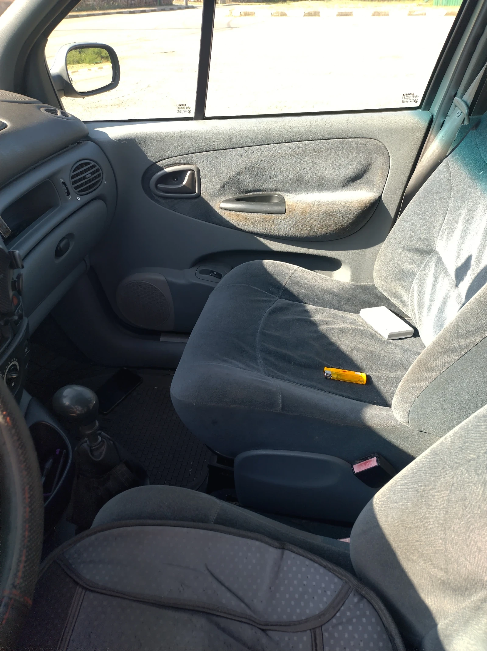 Renault Scenic, снимка 8 - Автомобили и джипове - 56153431