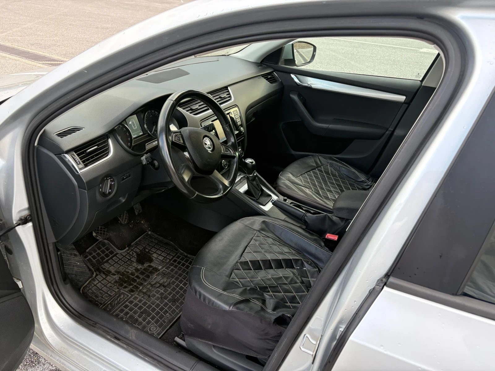 Skoda Octavia, снимка 8 - Автомобили и джипове - 56168121