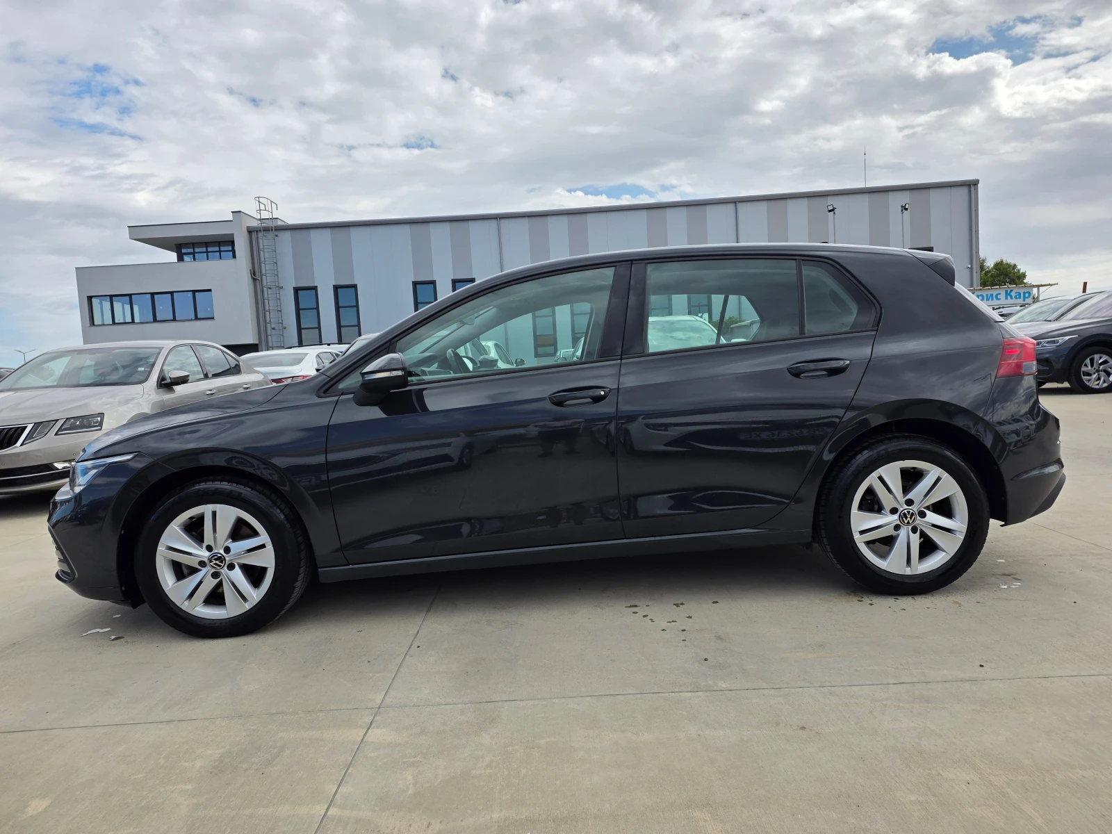 VW Golf 1.5 E-TSI 150кс А/Т, снимка 2 - Автомобили и джипове - 56179341