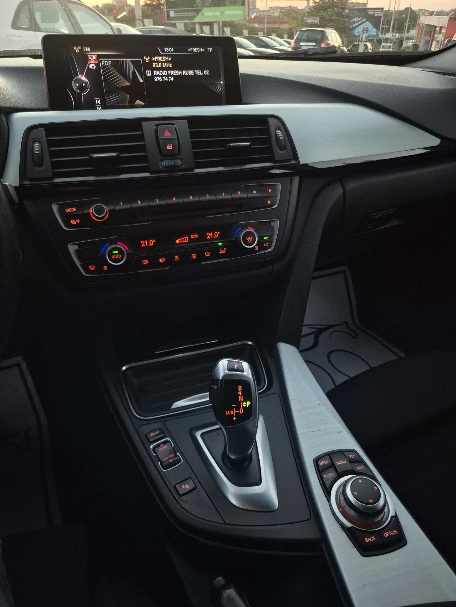BMW 320 D* SPORT* АВТОМАТ* НАВИ* ЛЕД, снимка 11 - Автомобили и джипове - 56298569