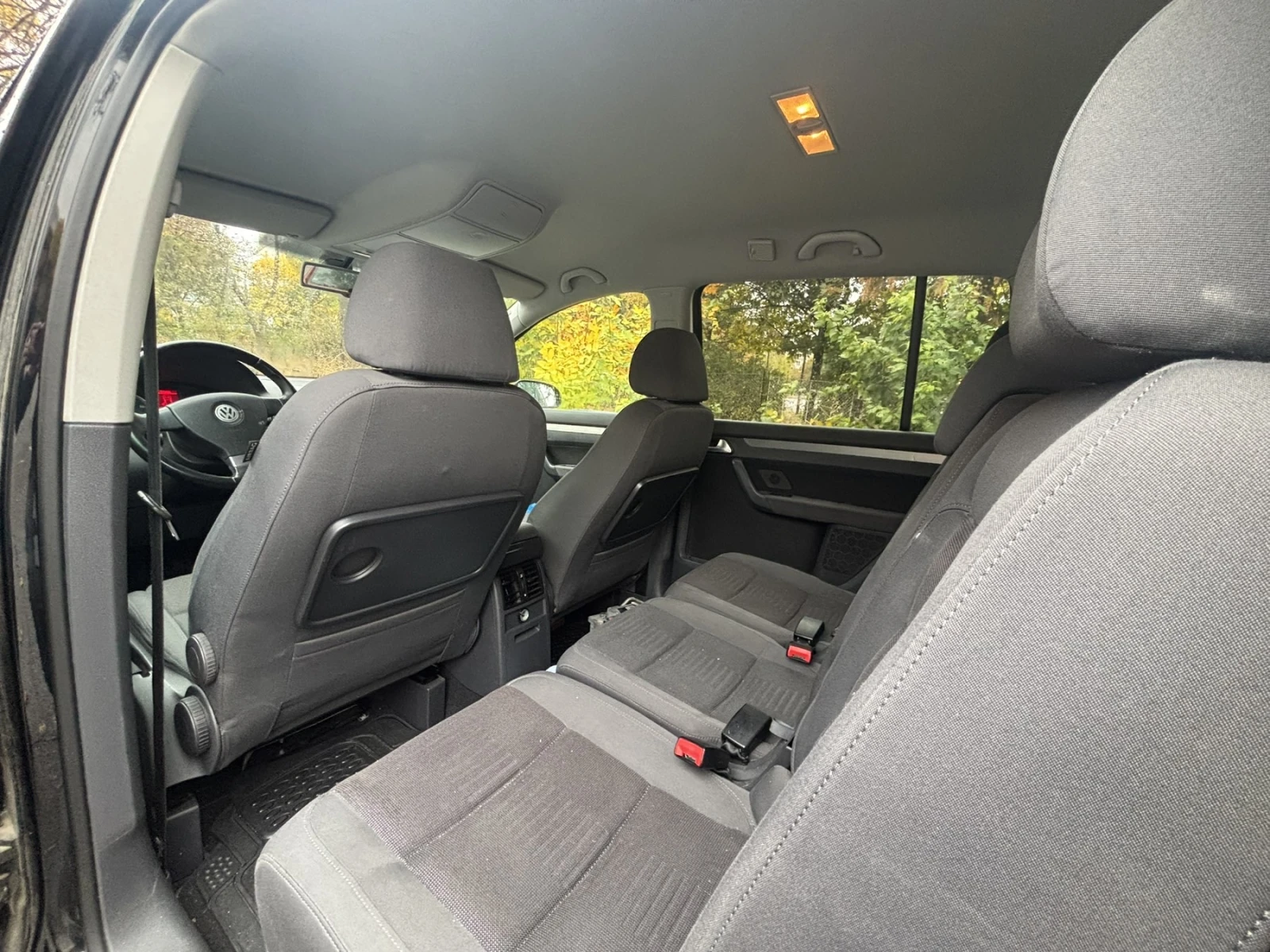 VW Touran 1.4 + LPG, снимка 5 - Автомобили и джипове - 56480956