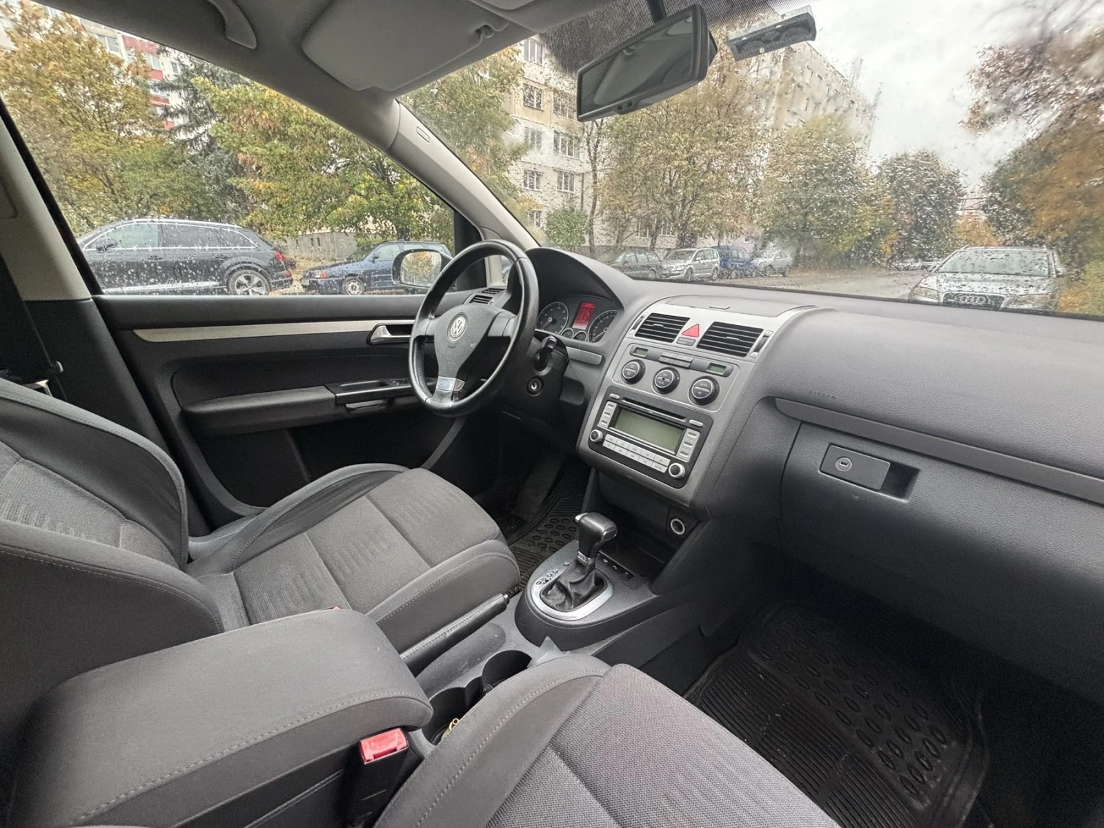 VW Touran 1.4 + LPG, снимка 3 - Автомобили и джипове - 56480956