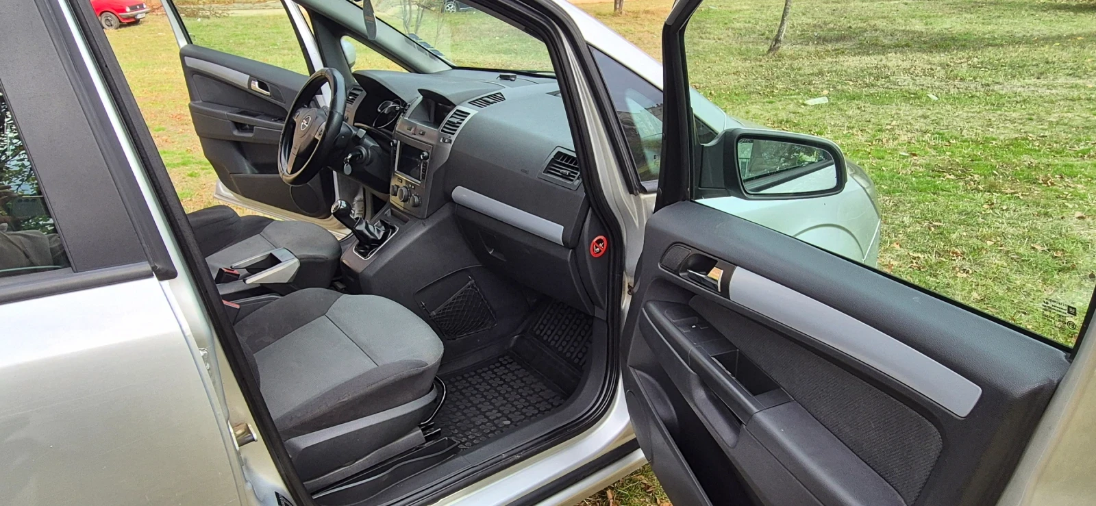 Opel Zafira, снимка 11 - Автомобили и джипове - 56746486