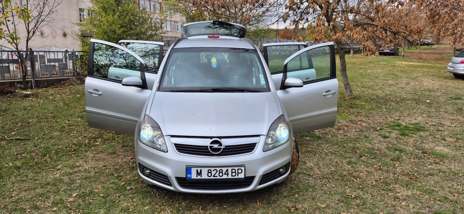 Opel Zafira, снимка 6 - Автомобили и джипове - 56746486