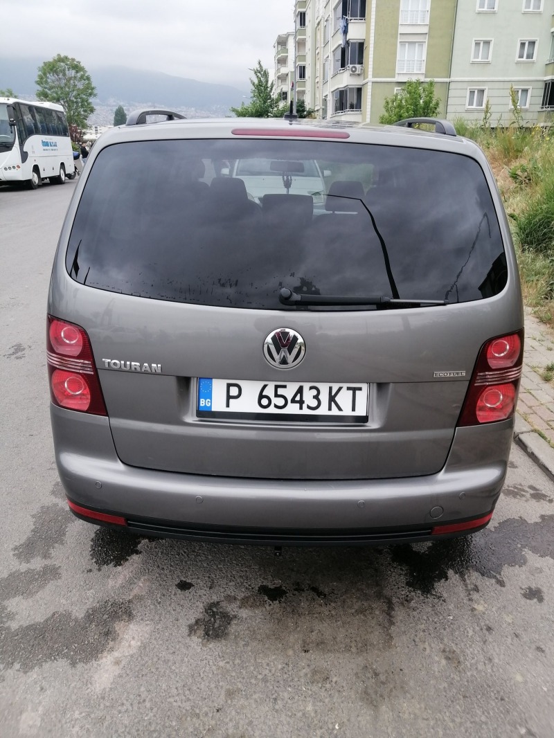 VW Touran, снимка 2 - Автомобили и джипове - 46218532