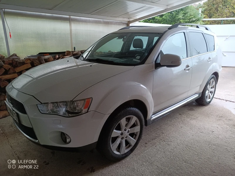 Mitsubishi Outlander, снимка 2 - Автомобили и джипове - 52698925