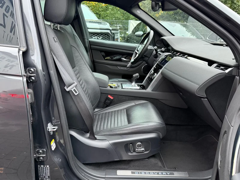 Land Rover Discovery Sport 204HP/R-DYNAMIC/PANO/360/NAVI/DIGITAL/745vPR, снимка 12 - Автомобили и джипове - 52133385