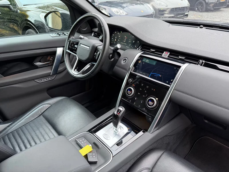 Land Rover Discovery Sport 204HP/R-DYNAMIC/PANO/360/NAVI/DIGITAL/745vPR, снимка 9 - Автомобили и джипове - 52133385