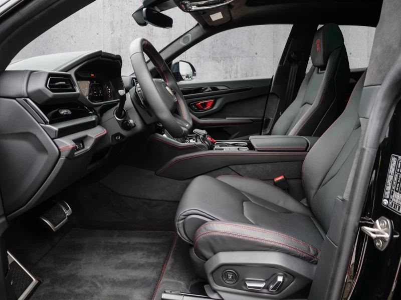 Lamborghini Urus SE Nero Helene/PANO/HUD/, снимка 7 - Автомобили и джипове - 52378173