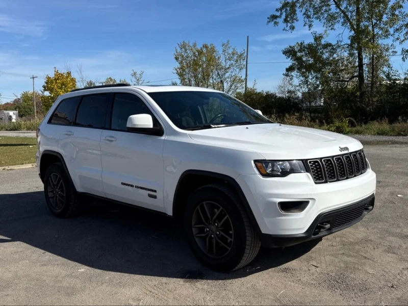 Jeep Grand cherokee 75th Anniversary Edition* ПОДГРЕВ* ШИБИДАХ* CARPLA, снимка 2 - Автомобили и джипове - 52525538