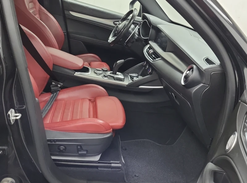 Alfa Romeo Stelvio 2022 Alfa Romeo STELVIO VELOCE, снимка 11 - Автомобили и джипове - 52752619