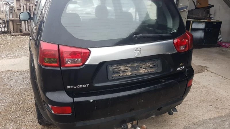 Peugeot 4007 2.2 D, снимка 9 - Автомобили и джипове - 42072332