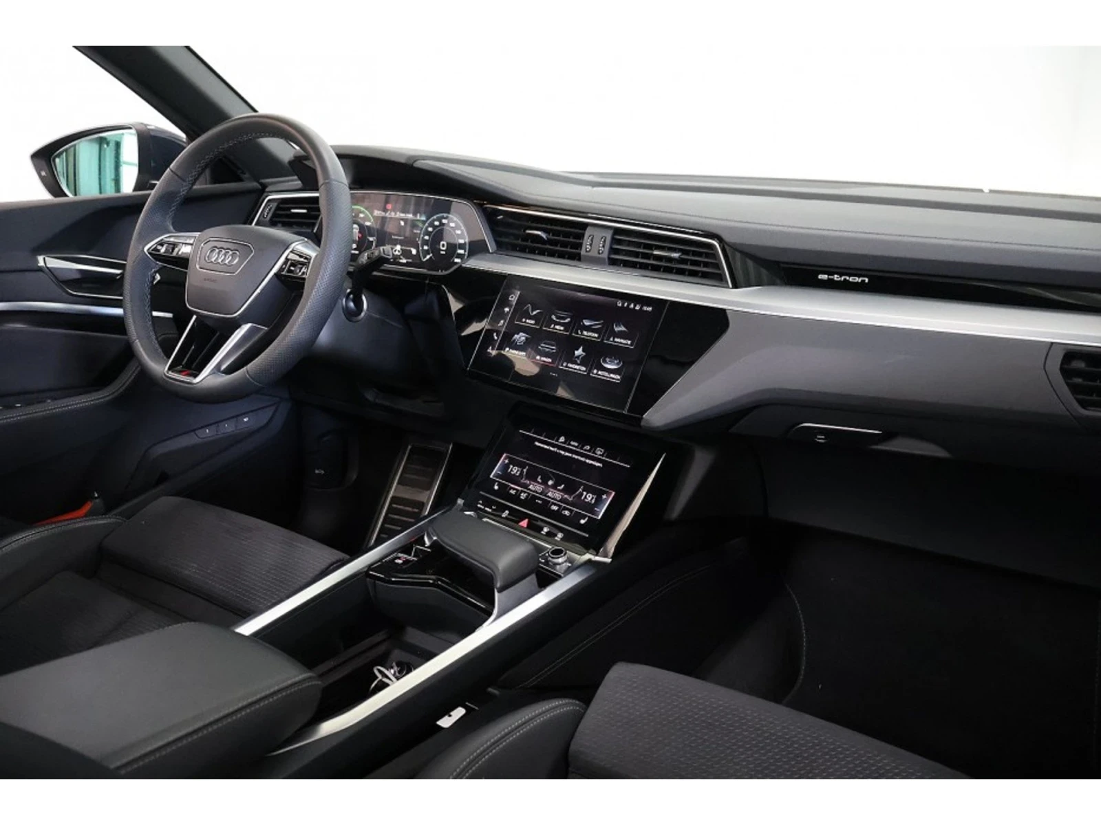 Audi Q8 Quattro S line - изображение 9