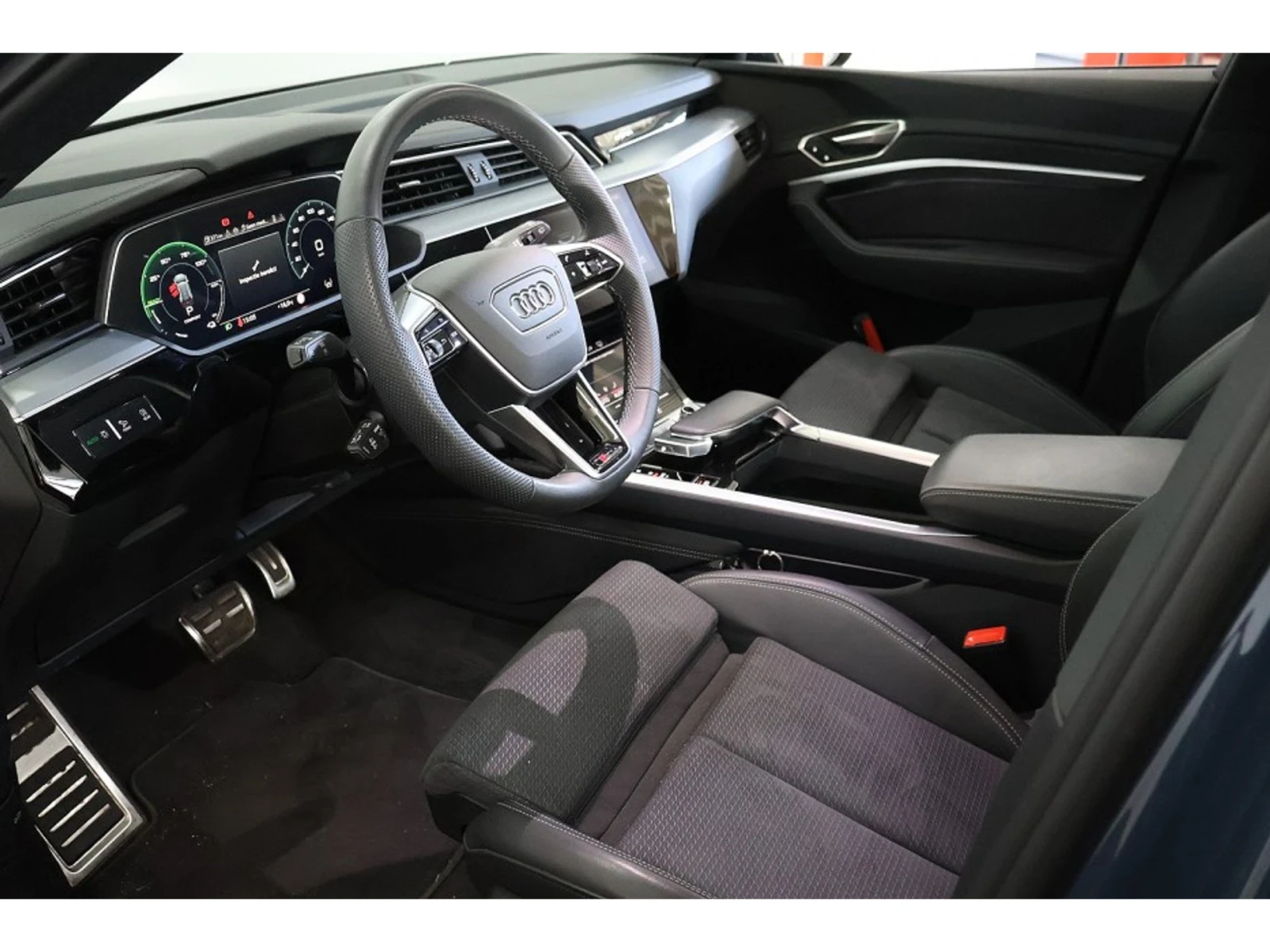 Audi Q8 Quattro S line - изображение 5