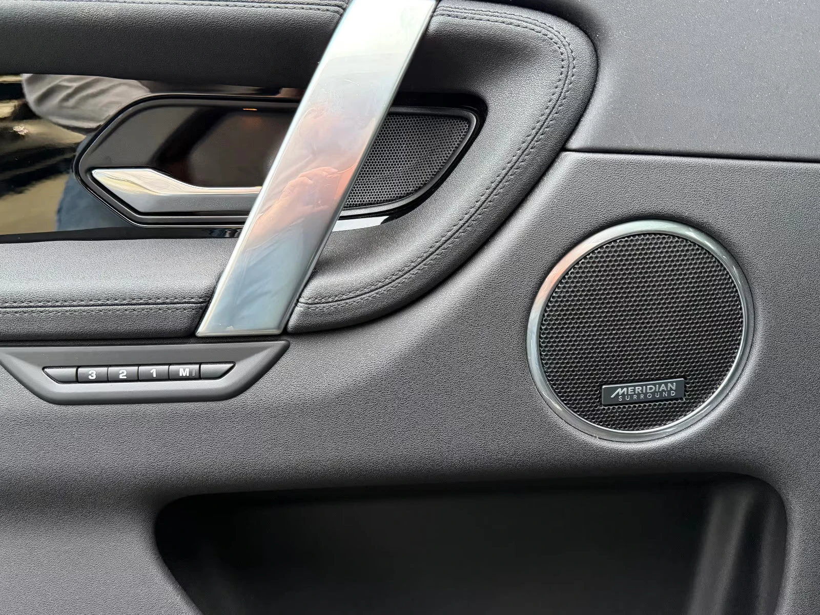 Land Rover Discovery SPORT/204HP/R-DYNAMIC/PANO/360/NAVI/DIGITAL/745v | Mobile.bg   16