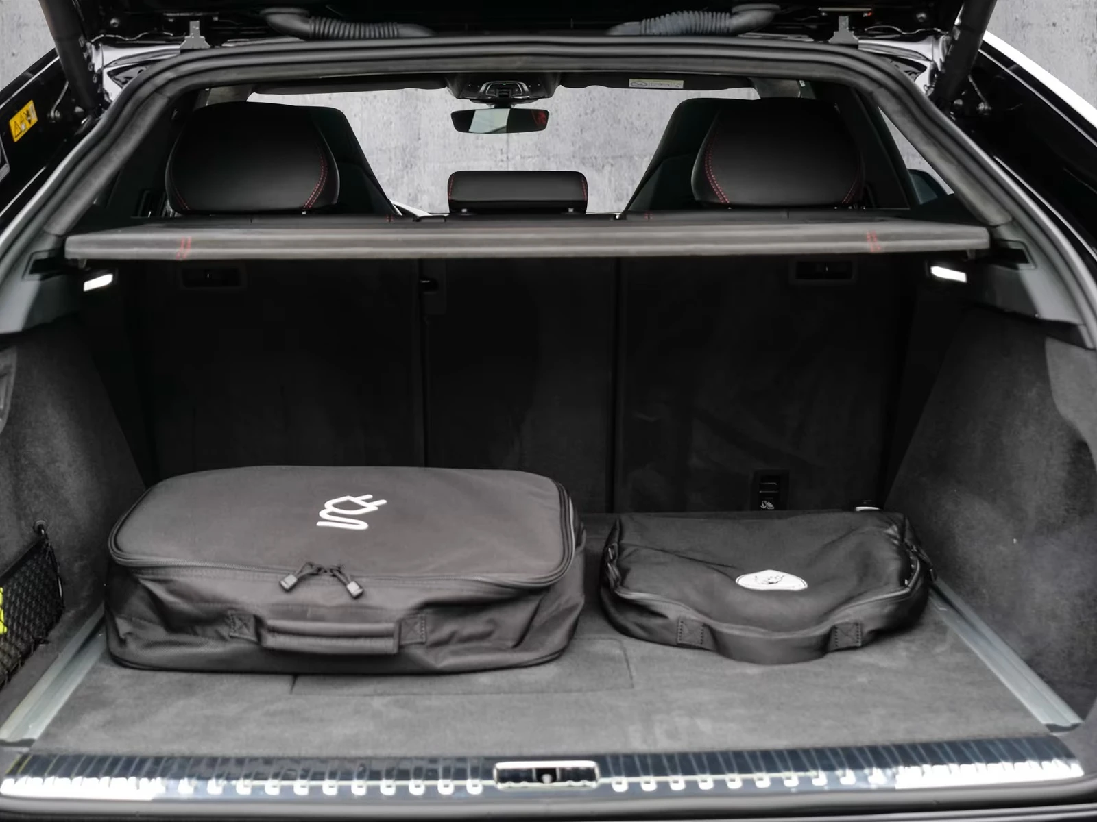 Lamborghini Urus SE Nero Helene/PANO/HUD/ | Mobile.bg   16