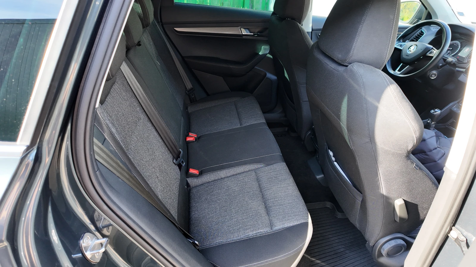 Skoda Karoq 2.0 TDI 4X4 150hp, снимка 12 - Автомобили и джипове - 54417547