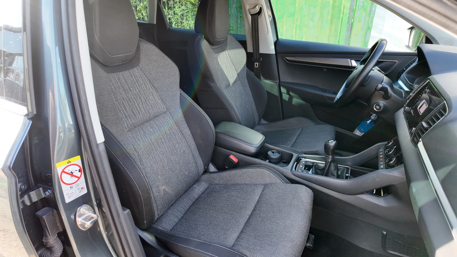 Skoda Karoq 2.0 TDI 4X4 150hp, снимка 8 - Автомобили и джипове - 54417547