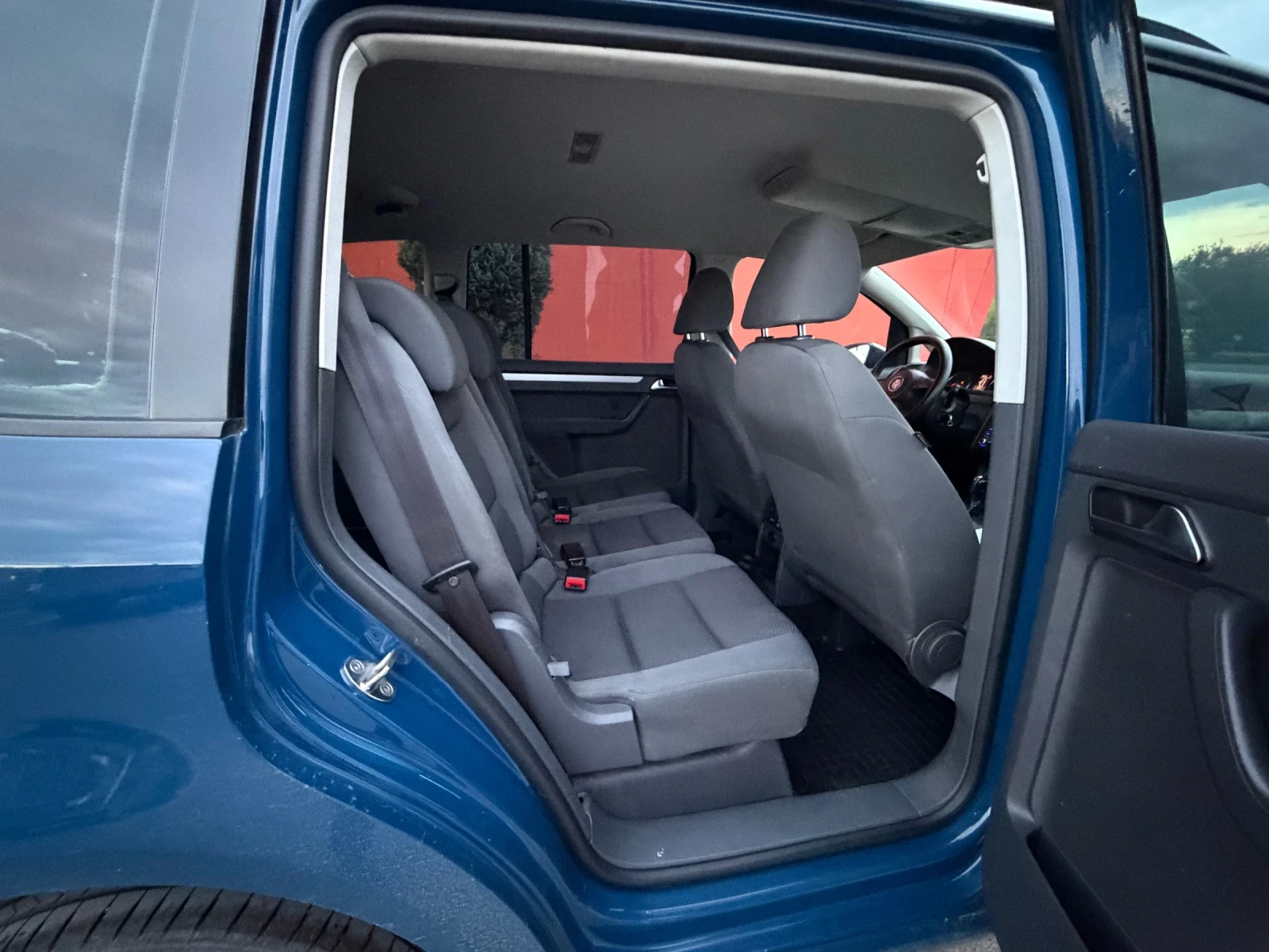VW Tiguan 140кс* DSG* Автиматик* Android, снимка 6 - Автомобили и джипове - 55042675