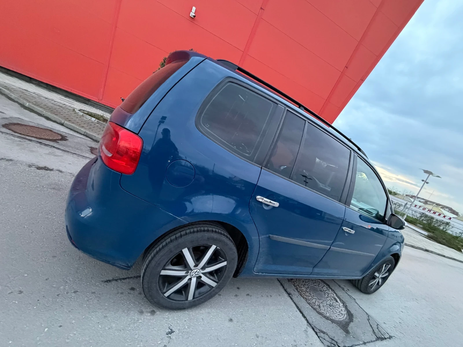 VW Tiguan 140кс* DSG* Автиматик* Android, снимка 4 - Автомобили и джипове - 55042675
