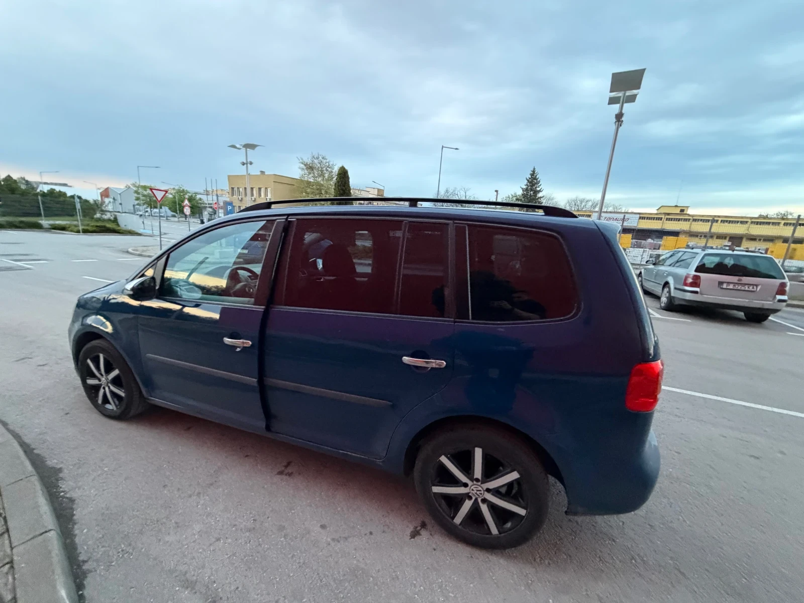 VW Tiguan 140кс* DSG* Автиматик* Android, снимка 9 - Автомобили и джипове - 55042675