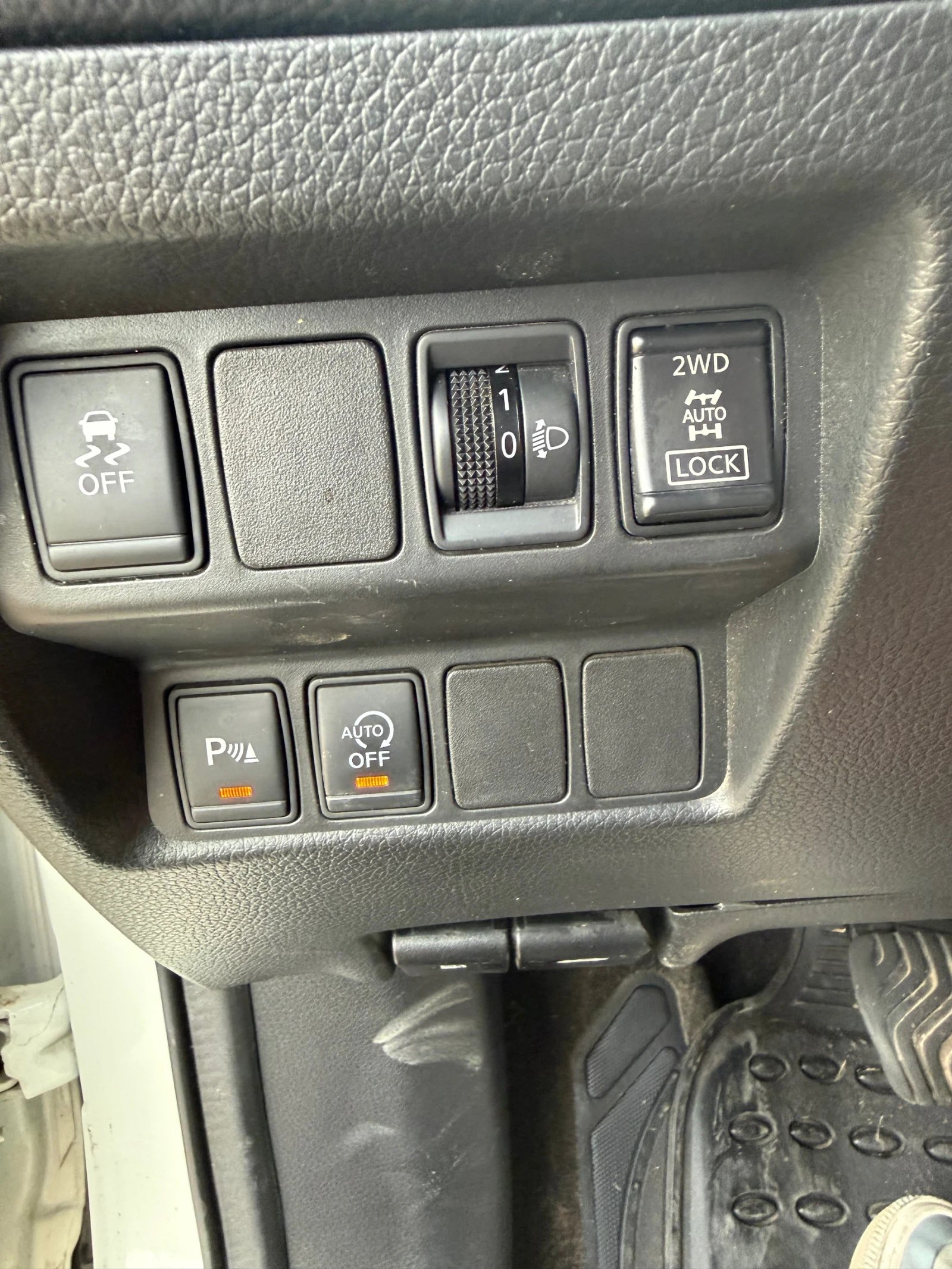 Nissan Qashqai, снимка 9 - Автомобили и джипове - 56153970