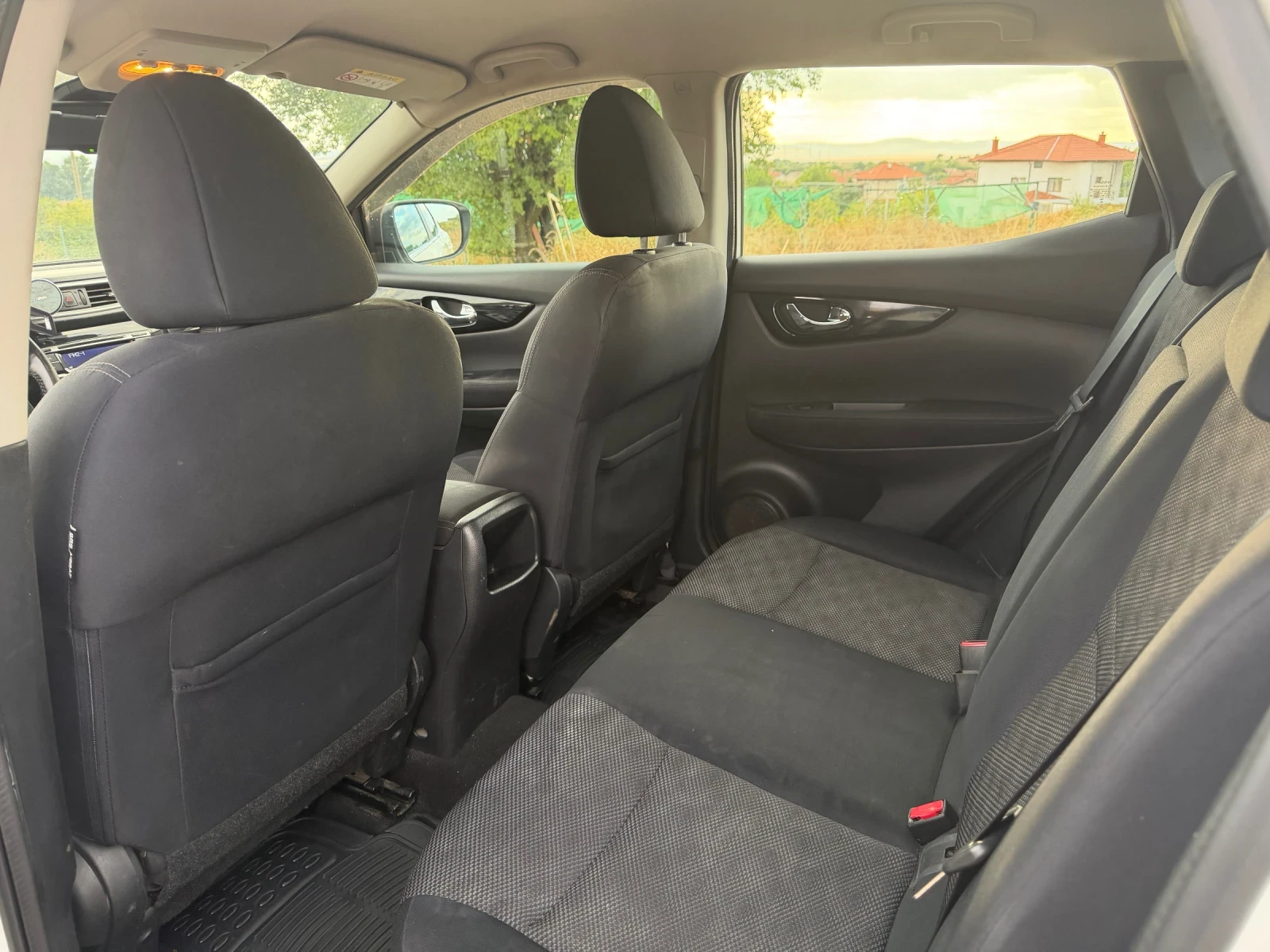 Nissan Qashqai, снимка 7 - Автомобили и джипове - 56153970