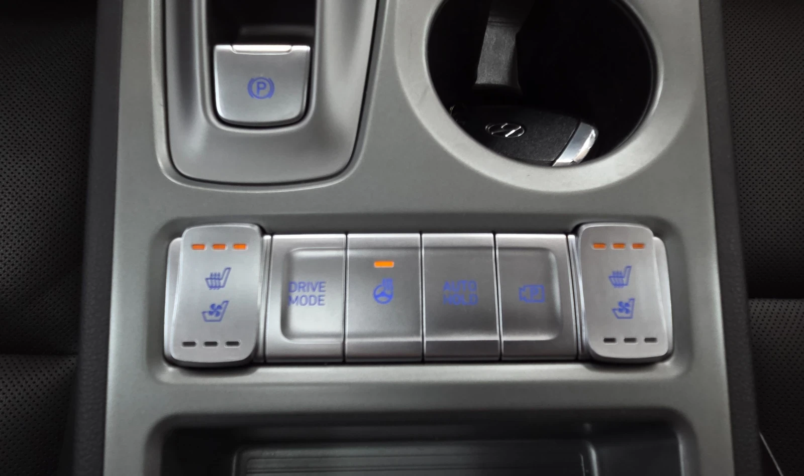 Hyundai Kona SOH100%/Premium/, снимка 13 - Автомобили и джипове - 56732107