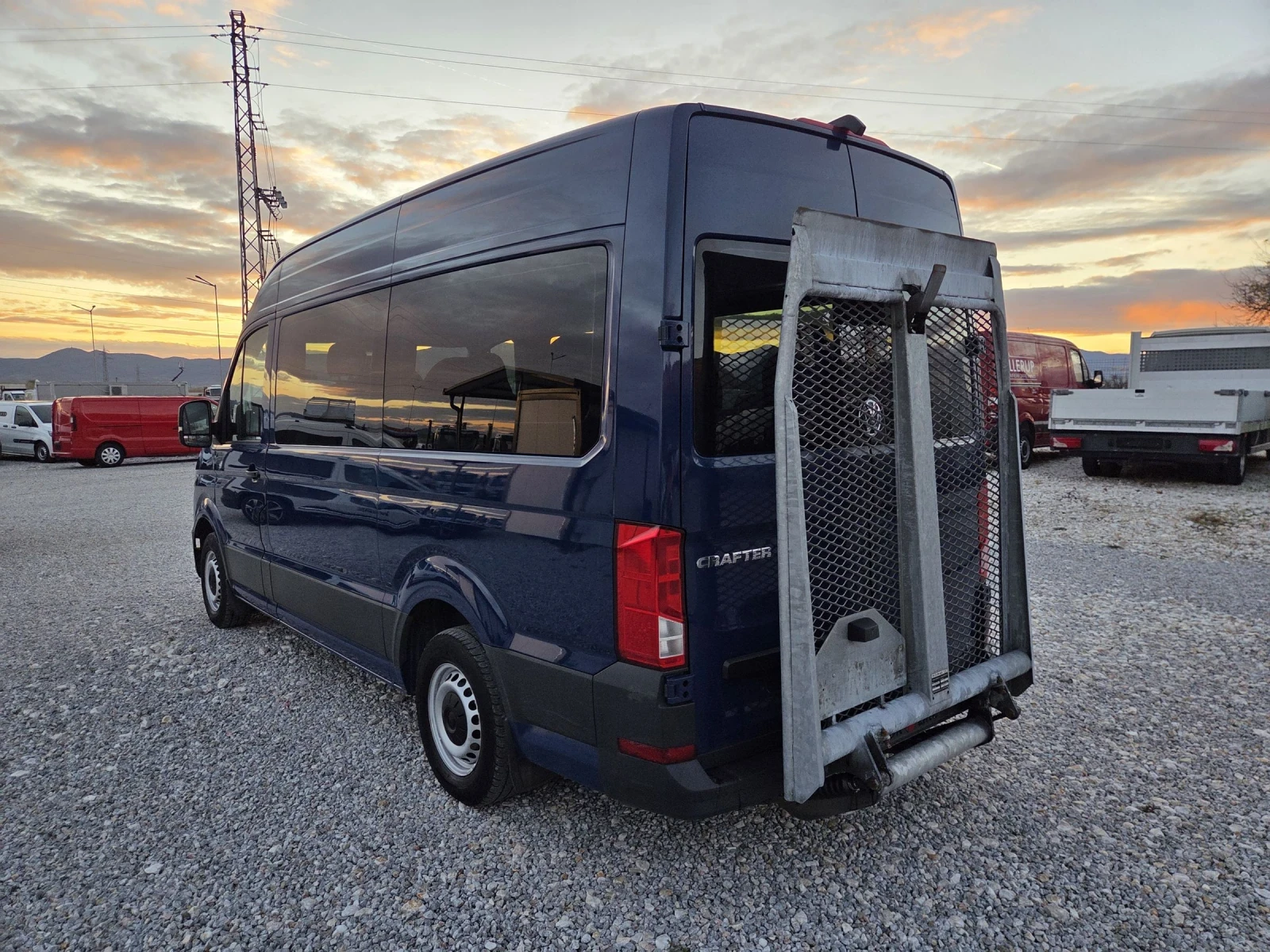 VW Crafter 2.0 TDI, Пътнически, 9местен, Автомат, Нави - изображение 3